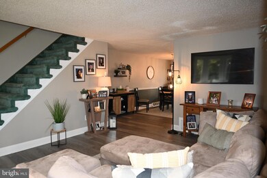 950 Kenwood Rd, Drexel Hill, PA 19026 - photo 2