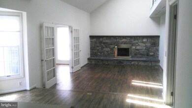 12600 Blue Mountain Ct, North Potomac, MD 20878 - photo 5