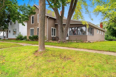 118 W 6th St, Kaukauna, WI 54130 - photo 3