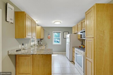 1054 Sperl St, Saint Paul, MN 55118 - photo 3