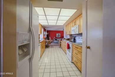 17819 N Lindgren Ave, Sun City, AZ 85373 - photo 5