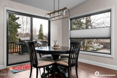 DINING AREA W/MTN VIEWS