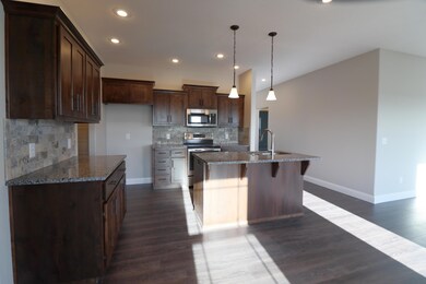1662Feathercrest7
