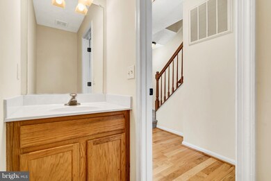 7509 Regency Glen Dr, Fredericksburg, VA 22407 - photo 5