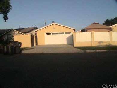 Here's the oversize two car garage.......