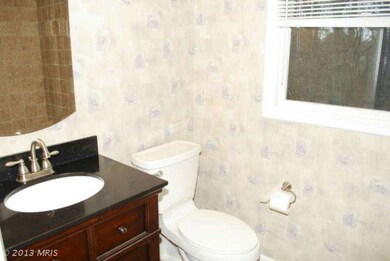 13141 Madonna Ln, Fairfax, VA 22033 - photo 4