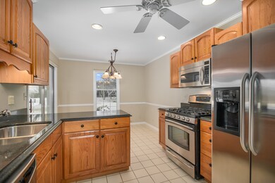 2146 Sunderland Ct unit 101A, Naperville, IL 60565 - photo 6