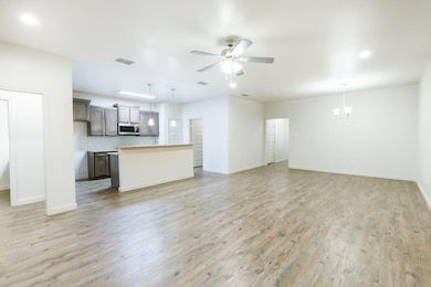 2602 135th St, Lubbock, TX 79423 - photo 3