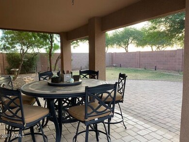 Bkyd patio