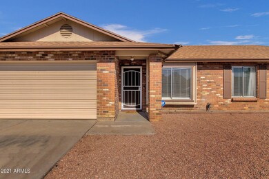 4-web-or-mls-2526-e-carmel-ave