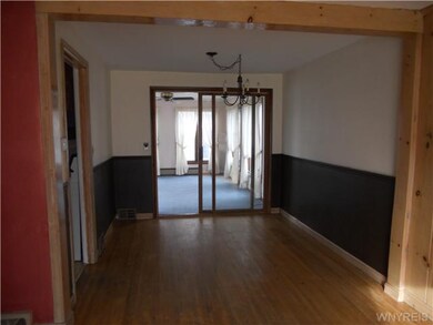 Dining Room Living Room to Dining Room to Family R