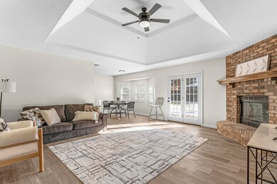 2828 W Whiteside -6
