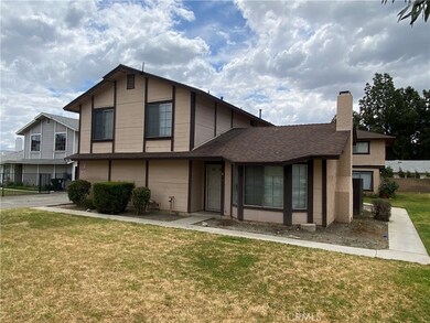 121 Wiseman Way unit A, Upland, CA 91786 - photo 2