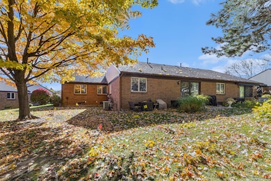 2233 Radcliff Cir SE unit 82, Grand Rapids, MI 49546 - photo 4