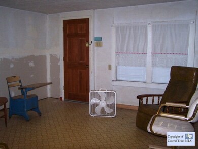 323 Mariposa St, San Marcos, TX 78666 - photo 6