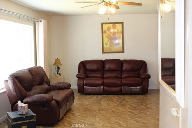 13800 Woodbine Dr, Victorville, CA 92395 - photo 3