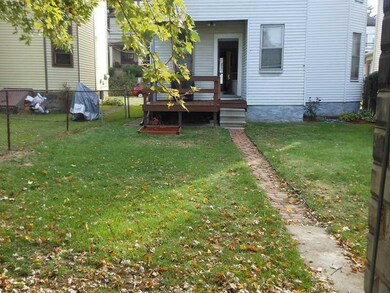 Yard/Garden. Easy to Maintain Level Back Yard. Com