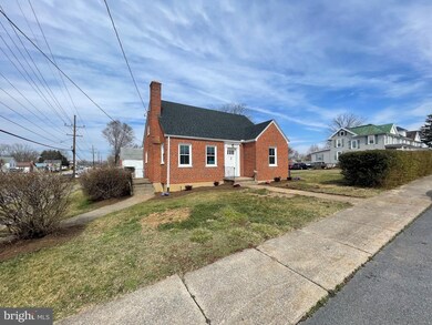 216 W 3rd Ave, Ranson, WV 25438 - photo 4