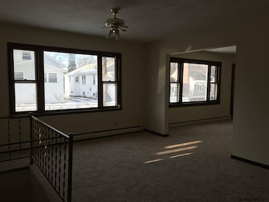 25 Clinton St, Rensselaer, NY 12144 - photo 2