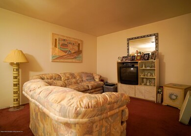 1814 Forest Hill Rd unit 87F, Staten Island, NY 10314 - photo 4