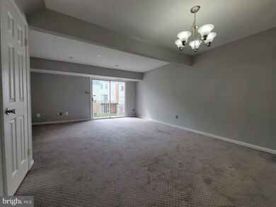 14461 Saint Germain Dr, Centreville, VA 20121 - photo 4