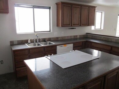 L16004N Kitchen a