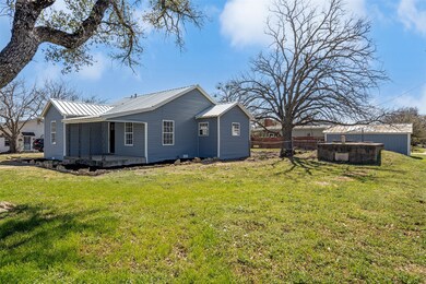 813 W Couts St, Weatherford, TX 76086 - photo 5