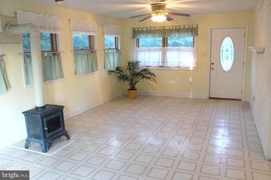 8934 Satyr Hill Rd, Parkville, MD 21234 - photo 3