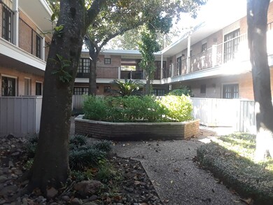 1801 Cortlandt St unit 12, Houston, TX 77008 - photo 2