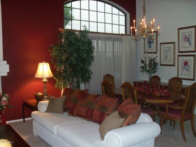 Living Room/Dining Area