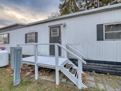 165 Lattintown Rd unit Lot 60, Newburgh, NY 12550 - photo 4