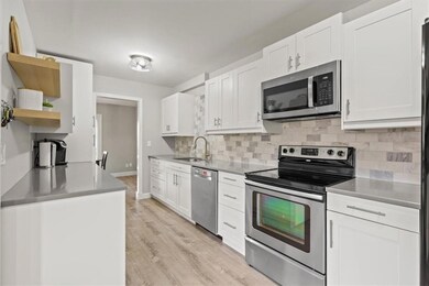 9985 Edelweiss Cir, Shawnee, KS 66203 - photo 5