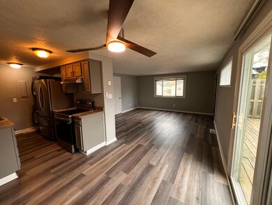 648 Cherry Ridge Rd unit A, Columbus, OH 43228 - photo 6