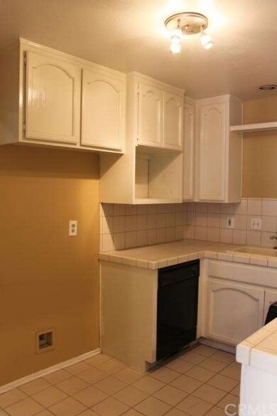 9444 Ramona St unit B, Bellflower, CA 90706 - photo 4