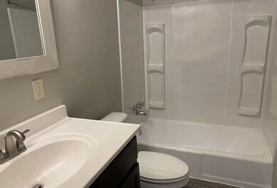 106 Waverly Dr unit D, Bryan, TX 77801 - photo 6