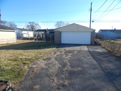 1123 E Woodrow Ave Columbus OH 43207 005