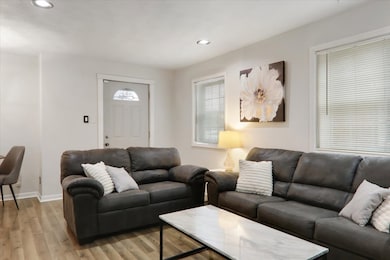 1812 Shady Crest St, Decatur, IL 62521 - photo 4