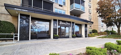 Grand entrance with circular driveway