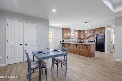 1404 Howard St-8