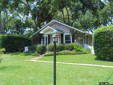 806 806 Leard, Tyler, TX 75701 - photo 2