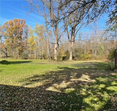 1366 Forbes St, North Tonawanda, NY 14120 - photo 2