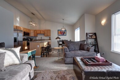 Great breakfast bar and dining area