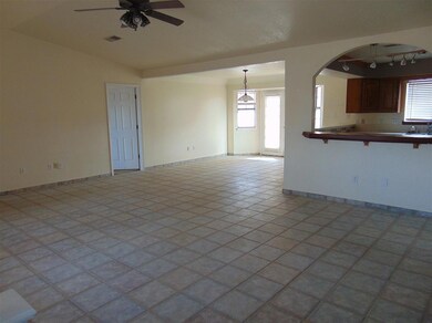 223 Winchester Ct, Alamogordo, NM 88310 - photo 2