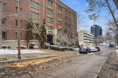 Franklin Hall Apartments unit 302, Spokane, WA 99204 - photo 2