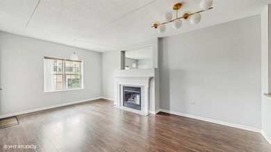 Market Square unit 202, Elmhurst, IL 60126 - photo 2