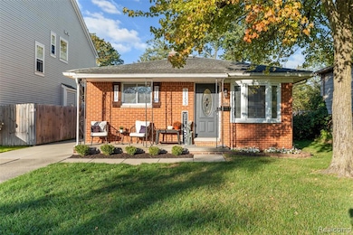 3153 Cummings Ave, Berkley, MI 48072 - photo 3