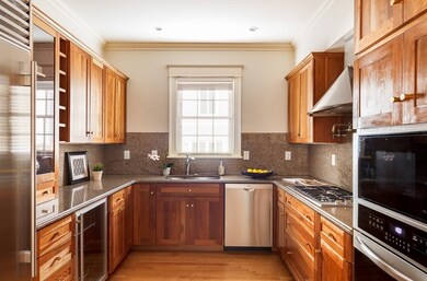 42 Trowbridge St unit 2, Cambridge, MA 02138 - photo 6