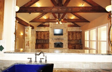 126 Chappel Hill Ct, Weatherford, TX 76088 - photo 5