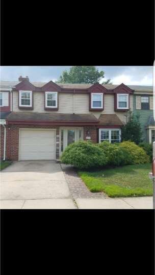 221 Carleton Ln, Mount Laurel, NJ 08054 - photo 2