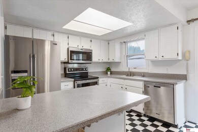 13111 Larimore Cir, Omaha, NE 68164 - photo 7